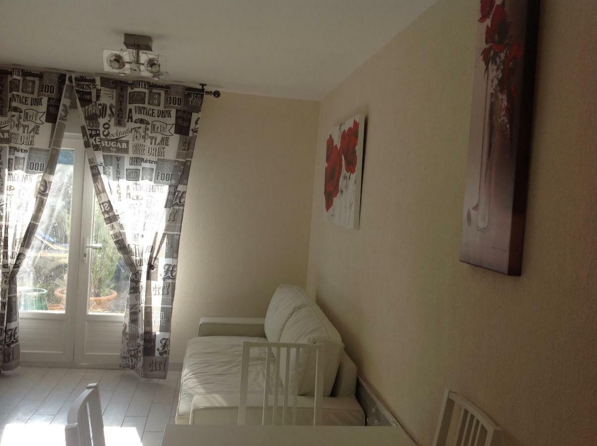 Rez De Villa Pebrier Fréjus Екстериор снимка